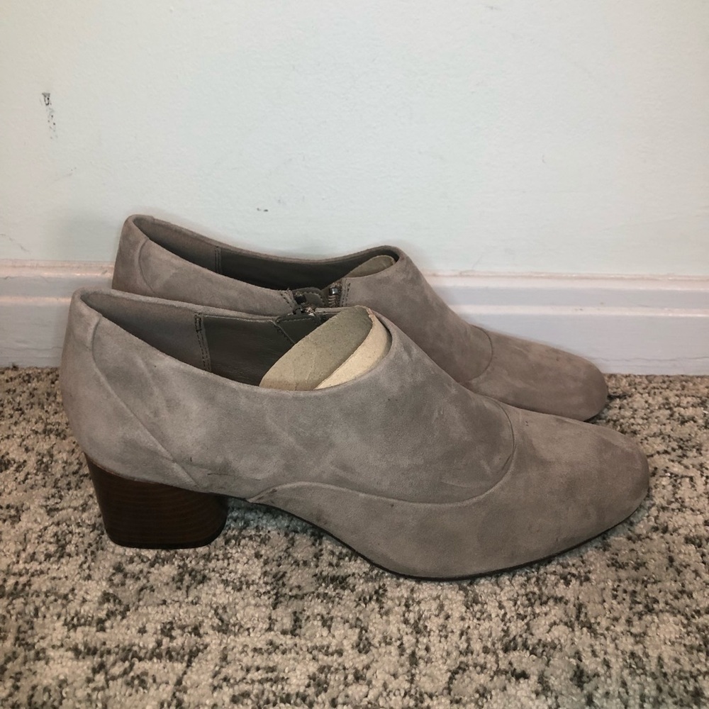 NWOB Clarks Gray Un Cosmo Zip Contoured Booties Size 10